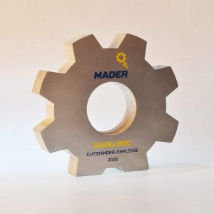 Mader_25_Cog_Metal_Bespoke_eow